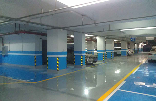 富萊德為武漢商業學校進行地下停車場翻新